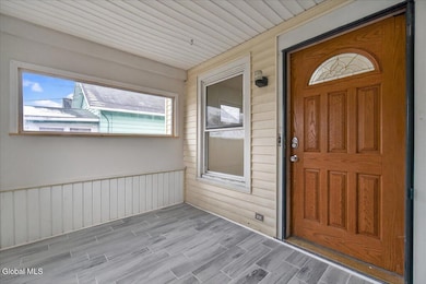 19 Cromer Ave, Schenectady, NY 12304 - photo 3