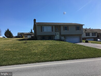 1324 Hollywell Ave, Chambersburg, PA 17201 - photo 2