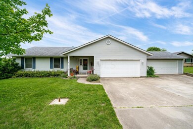 02_DaytonHomePhoto2_mls