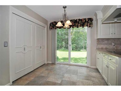 172 Gilbert Stuart Dr, East Greenwich, RI 02818 - photo 4