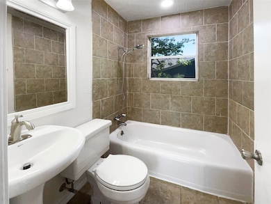 10518 Barnham St, Houston, TX 77016 - photo 7