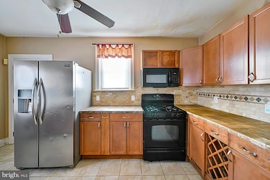 812 N Evans St, Pottstown, PA 19464 - photo 7