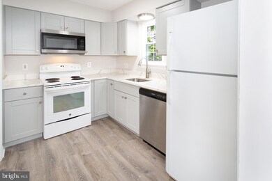 8241 Wycliffe Ct, Manassas, VA 20109 - photo 5