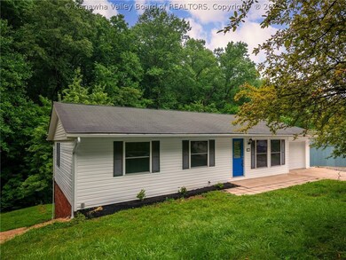 236 Pine Cir, Dunbar, WV 25064 - photo 2
