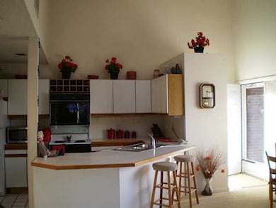 764 Williamsburg Cir unit 764, Warwick, RI 02886 - photo 6