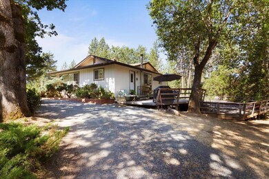 660 Catalpa Dr, Grants Pass, OR 97526 - photo 4