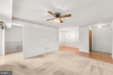 300 Chapel Ct unit 105, Walkersville, MD 21793 - photo 6