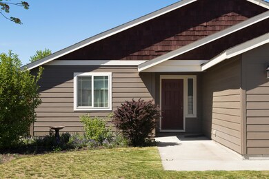 1985 NW Joshua Tree Ct, Redmond, OR 97756 - photo 2