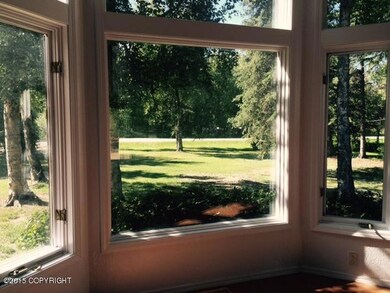 Marcell Bay window front