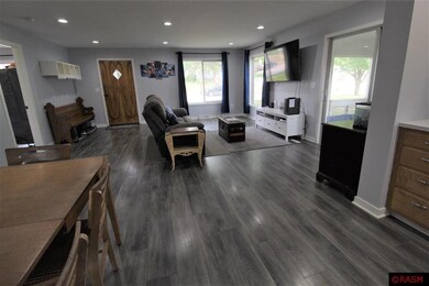 1016 S Franklin St, New Ulm, MN 56073 - photo 6