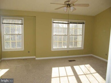 12581 Kempston Ln unit 13-140, Woodbridge, VA 22192 - photo 5
