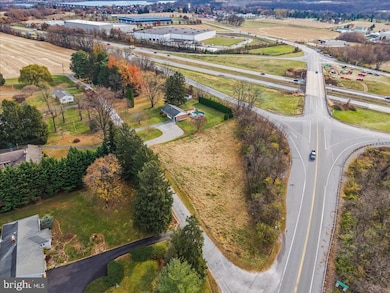 6554 Schimmel Ln, Hellam Township, PA 17368 - photo 4