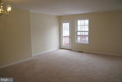 213 Heaton Ct, Purcellville, VA 20132 - photo 3