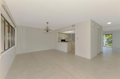 935 Sunridge Way unit B4, Sarasota, FL 34234 - photo 5