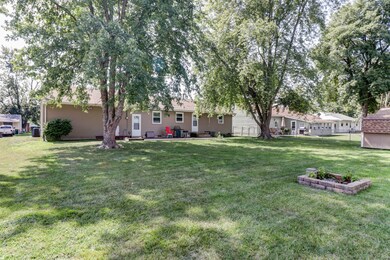 902 Beecher Dr, Tuscola, IL 61953 - photo 7