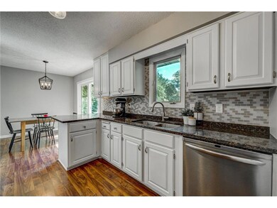 10286 Pilgrim Lane N - Kitchen
