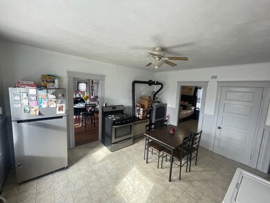 14 Pearl St unit 2, Webster, MA 01570 - photo 2
