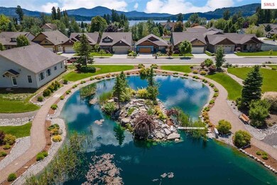 Great neighborhood close to schools, parks, and mo