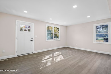 393 E Millstream Rd, Cream Ridge, NJ 08514 - photo 6