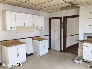 79 N James St, Hazleton, PA 18201 - photo 6