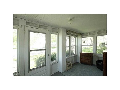 3-Seasons Porch/Room.