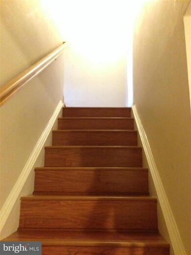 13066 Marcey Creek Rd, Herndon, VA 20171 - photo 5