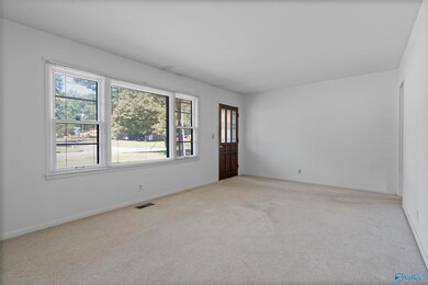 2105 Euclid Rd NW, Huntsville, AL 35810 - photo 5