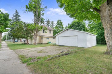 405-W5thSt-Evart-5