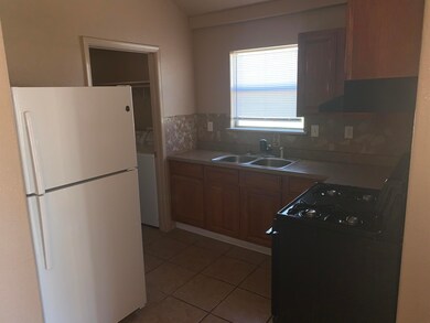 443 Greggerson Dr unit 445, El Paso, TX 79907 - photo 3
