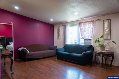 300 S Everest Rd, Newberg, OR 97132 - photo 5