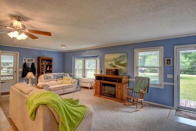 105 Pond View Ln Hampstead NC-large-005-