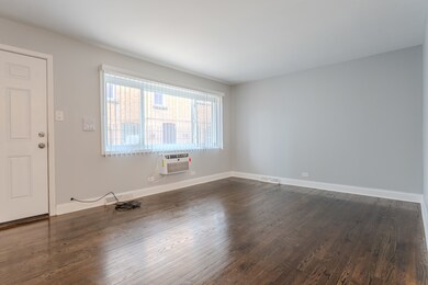 6947 S Jeffery Blvd unit 1D, Chicago, IL 60649 - photo 2
