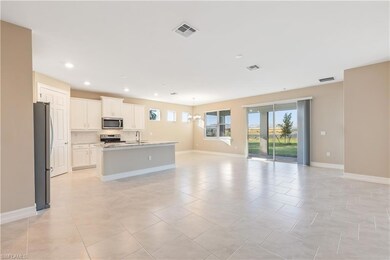 552 Spring Hill Lake Loop, Cape Coral, FL 33993 - photo 4