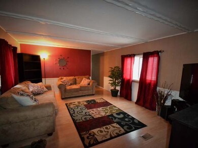 209 E Deer St, Mandan, ND 58554 - photo 5