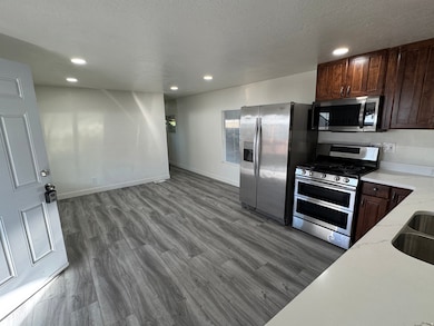 4634 Mount Baldy Dr unit 243, Taylorsville, UT 84123 - photo 5