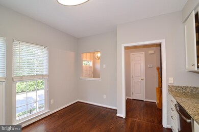 20361 Briarcliff Terrace, Sterling, VA 20165 - photo 6