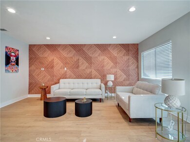 17961 Martha St, Encino, CA 91316 - photo 5