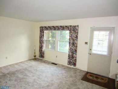 8 Rittenhouse Dr, Willingboro, NJ 08046 - photo 5