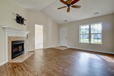 154 Settlers Cir, Jacksonville, NC 28546 - photo 6