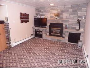 FR w/Gas Stone Fireplace