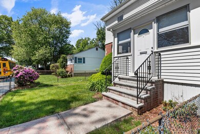 27 Colorado St, Mattapan, MA 02126 - photo 5