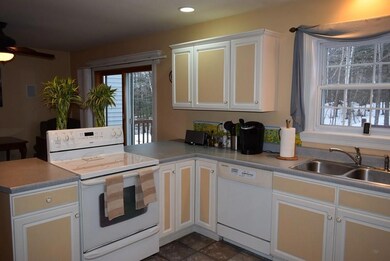 10 Blossom Dr, Minot, ME 04258 - photo 7