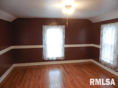 2028 Iowa St, Davenport, IA 52803 - photo 7