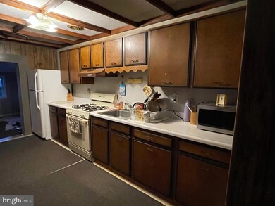 523 S 11th St, Reading, PA 19602 - photo 4