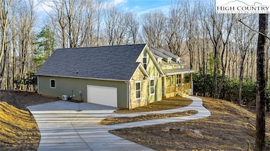 175 Lindsey Ln, West Jefferson, NC 28694 - photo 2