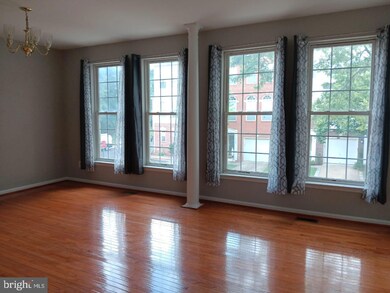 46190 Walpole Terrace, Sterling, VA 20165 - photo 5