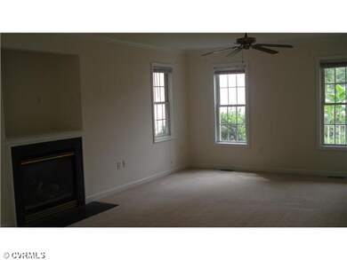 Den/Family/Great Room - Extra large den with firep