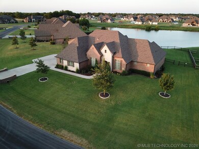 9005 N 67th East Ave, Owasso, OK 74055 - photo 2