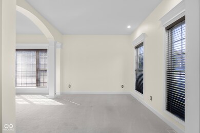 7845 W Hillside Dr, Columbus, IN 47201 - photo 4