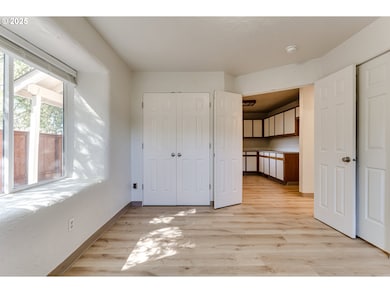 3685 Westleigh St, Eugene, OR 97405 - photo 4